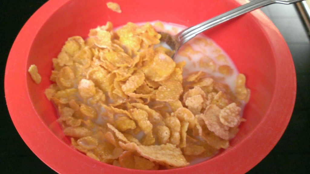 cereal-frosted-flakes-quarter-bowl