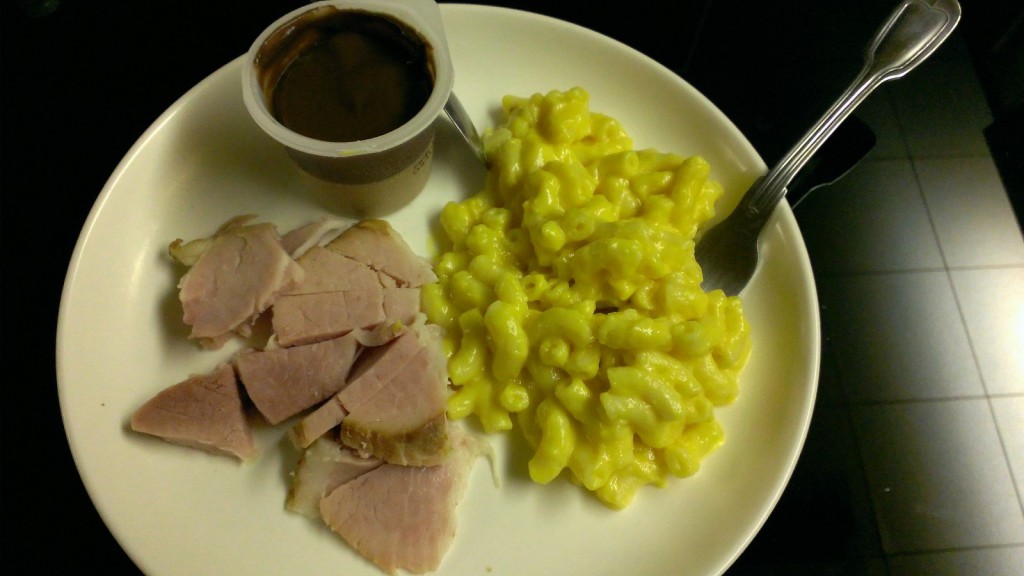 dinner-ham-macaroni-and-cheese-jell-o-chocolate-vanilla-pudding