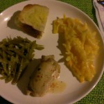 dinner-italian-chicken-green-beans-cheesy-potatoes-french-bread-butter-garlic-salt