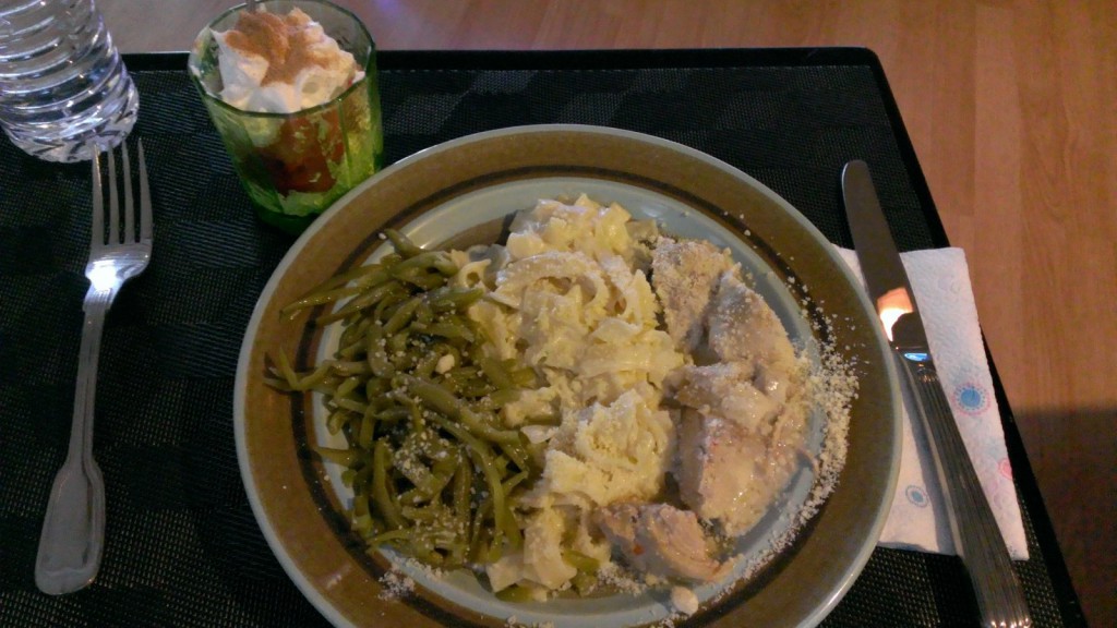 dinner-pasta-roni-fettuccine-alfredo-green-beans-chicken-strawberries-whipped-cream