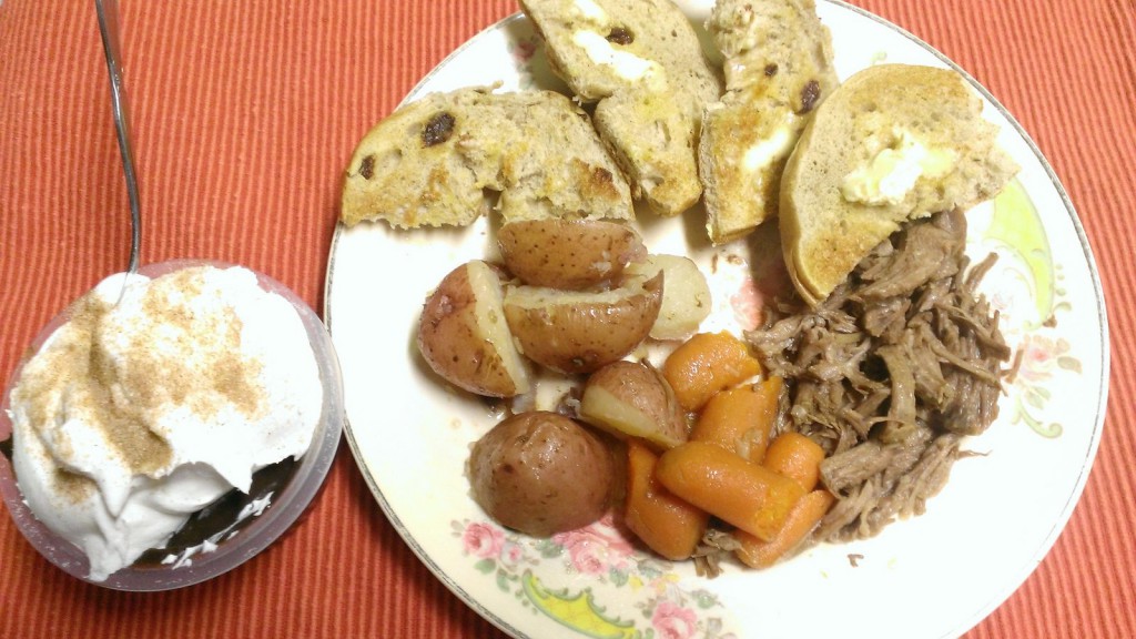 dinner-shredded-beef-carrots-potatoes-cinnamon-raisin-bagel-chocolate-pudding