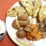 dinner-shredded-beef-carrots-potatoes-cinnamon-raisin-bagel-chocolate-pudding