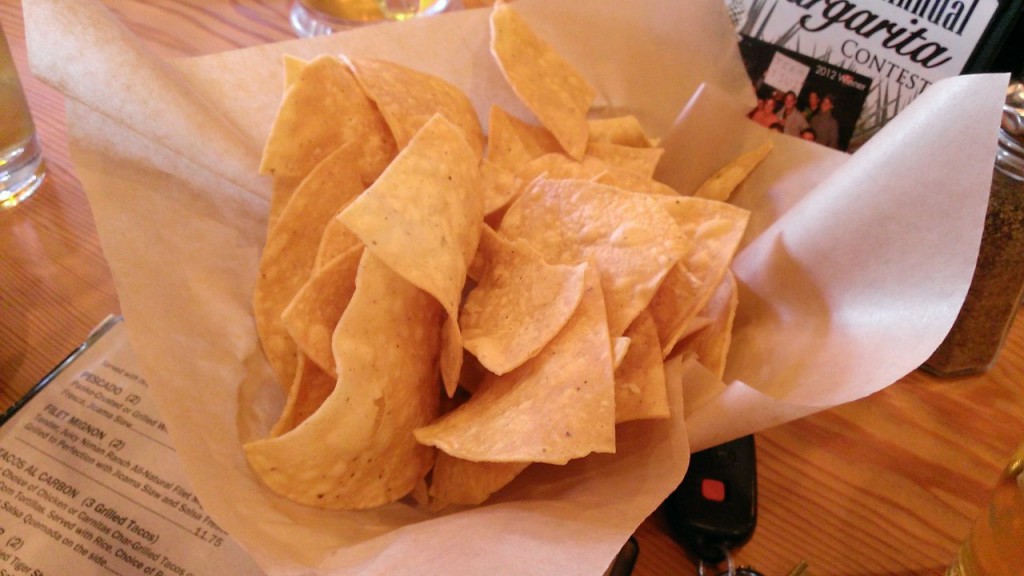 playa-grill-tortilla-chips-basket