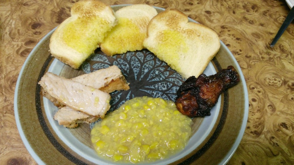 sliced-pork-chicken-leg-garlic-toast-cream-corn